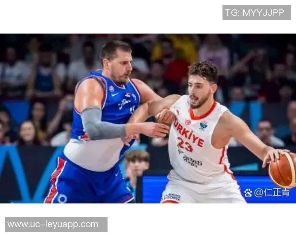 媒体人呼吁国内俱乐部重视高后卫培养应从小篮球阶段着手选拔优秀前锋